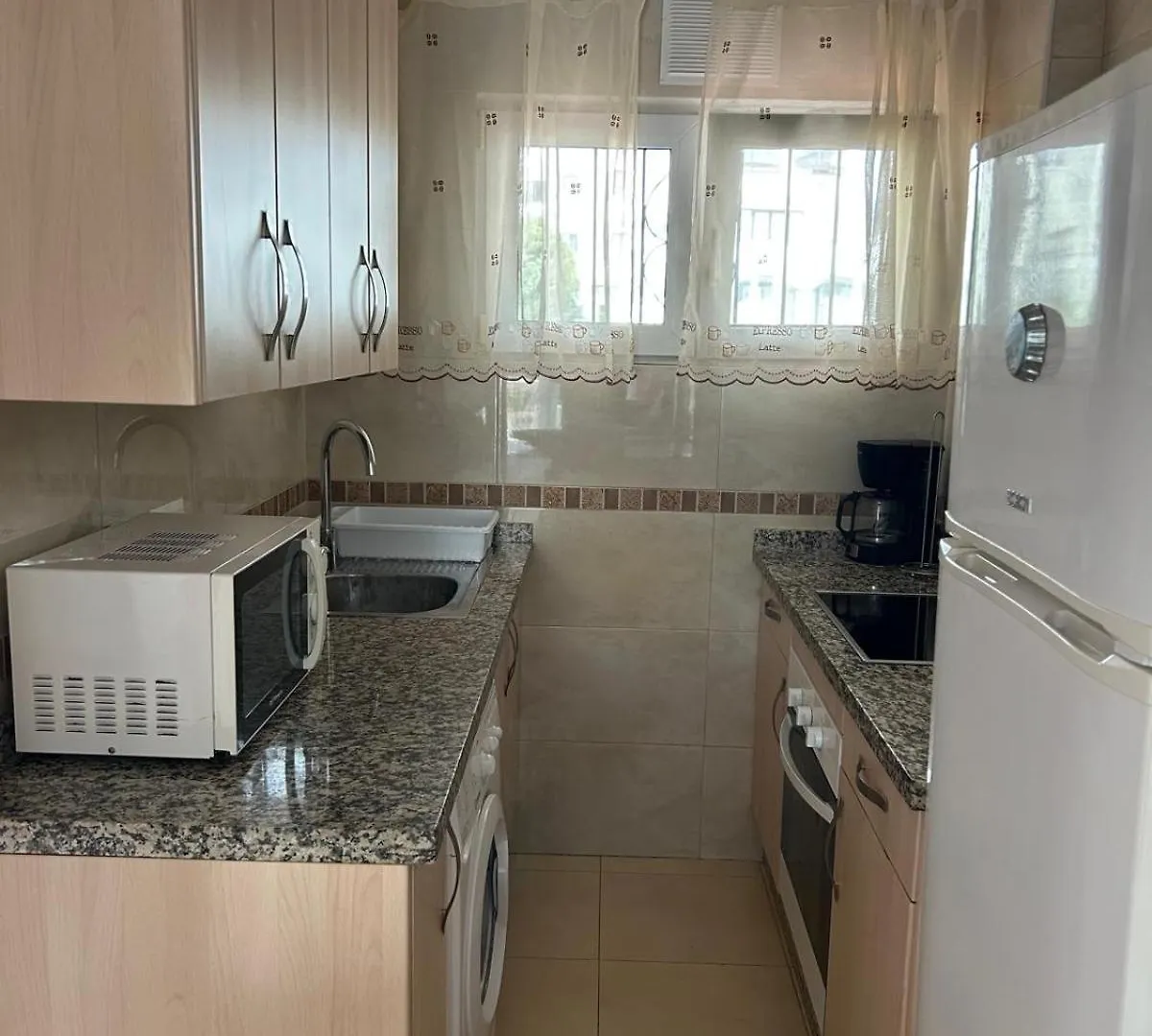 Edificio Acapulco Apartment Nerja